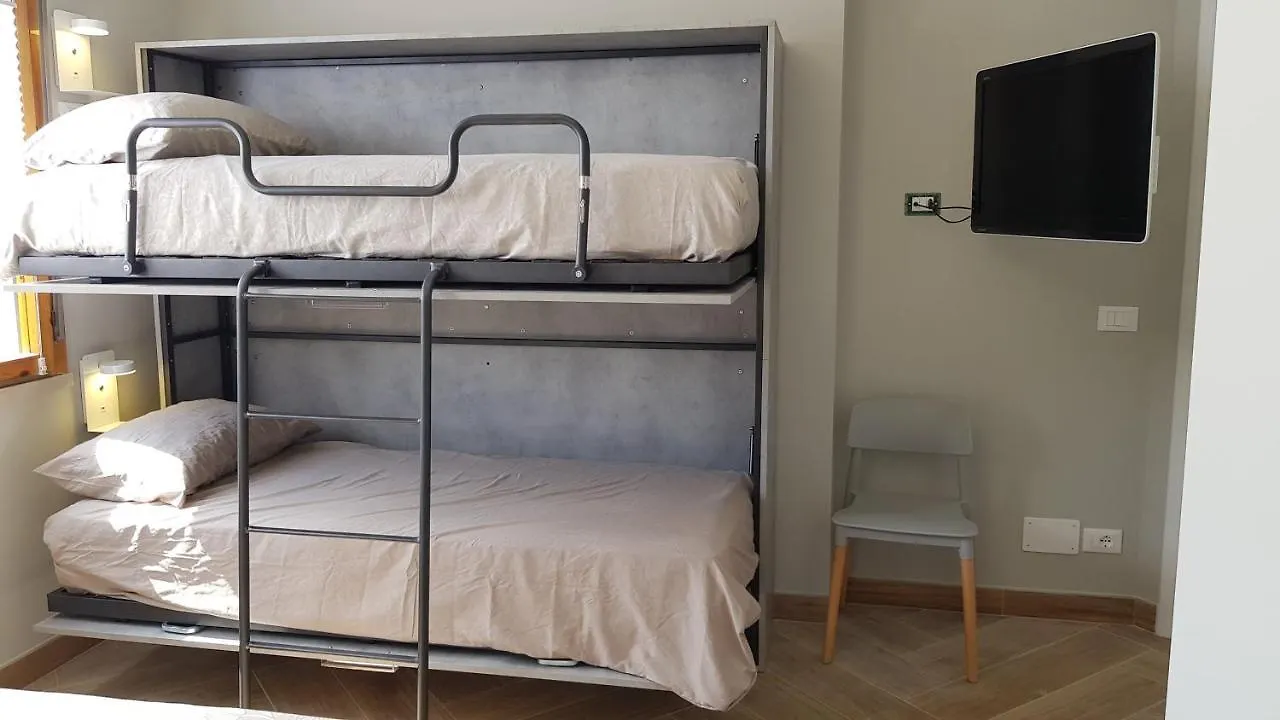 Apartament Casalmare Via Asse Ventimiglia 0*,  Włochy